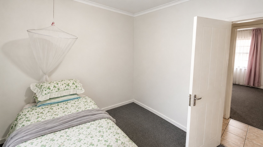 2 Bedroom Property for Sale in Roodia Free State
